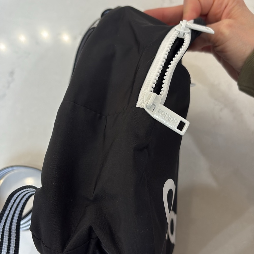 NWOT Adidas mini backpack - Picture 6 of 9